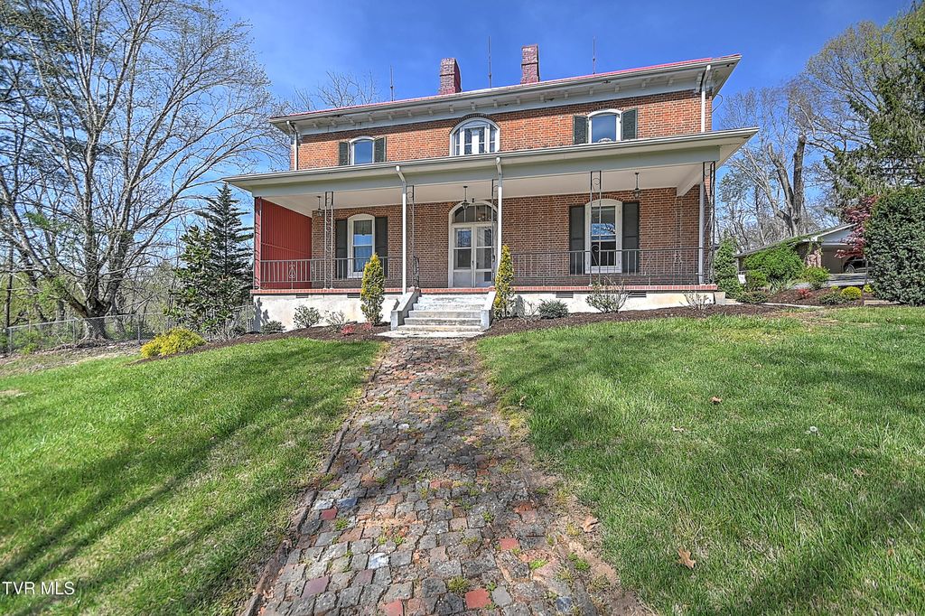 Photo of 2061 King College Road, Bristol, TN 37620 (MLS # 9993792)