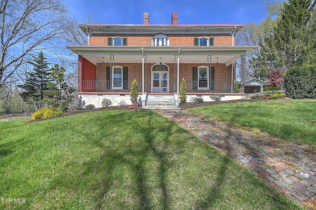 Photo of 2061 King College Road, Bristol, TN 37620 (MLS # 9993792)