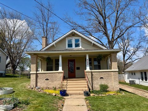 Photo of 422 Magnolia Avenue, Johnson City, TN 37604 (MLS # 9993325)