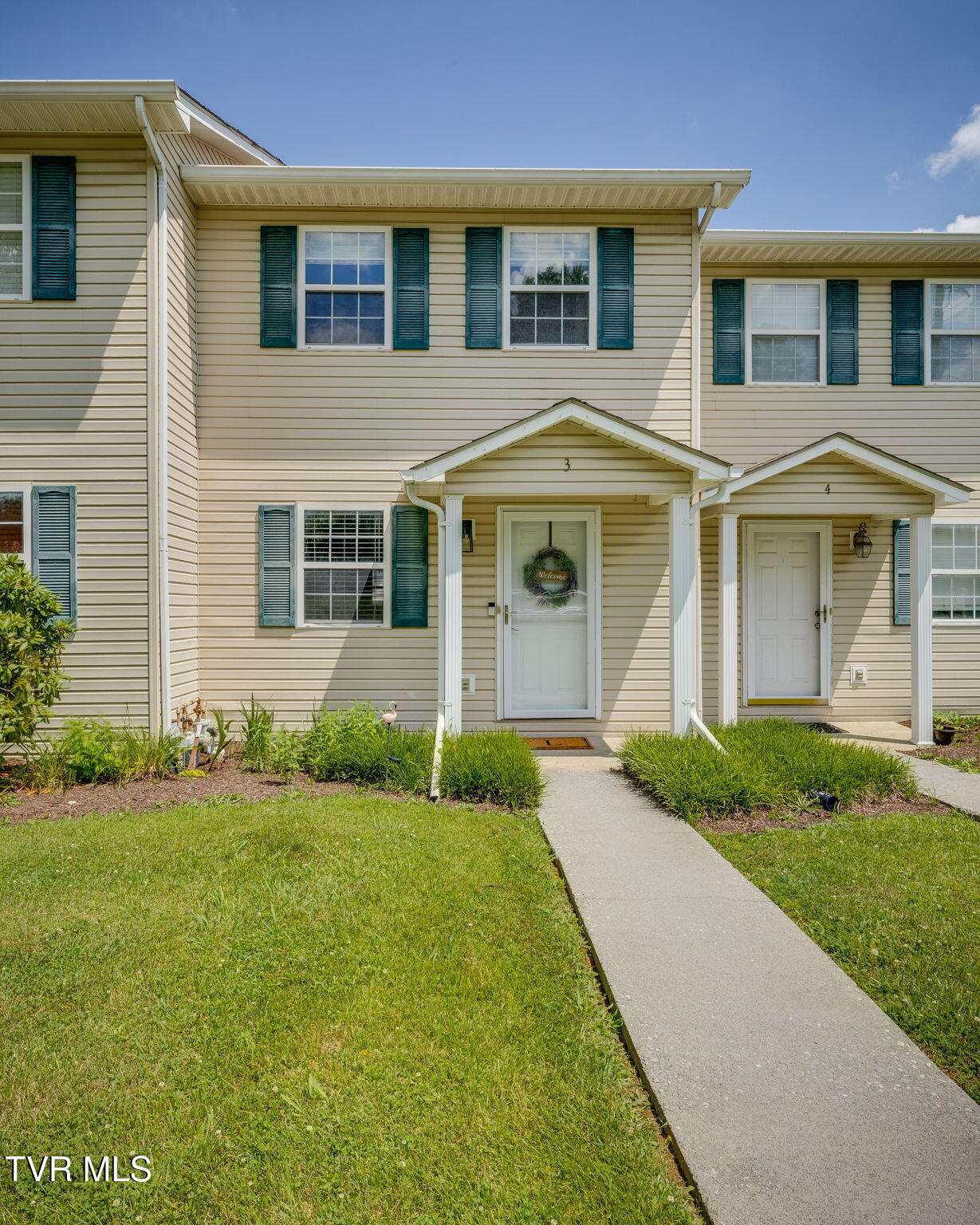 Photo 1 of 27 — 2305 South Greenwood Drive Unit 3, Johnson City, TN 37604
