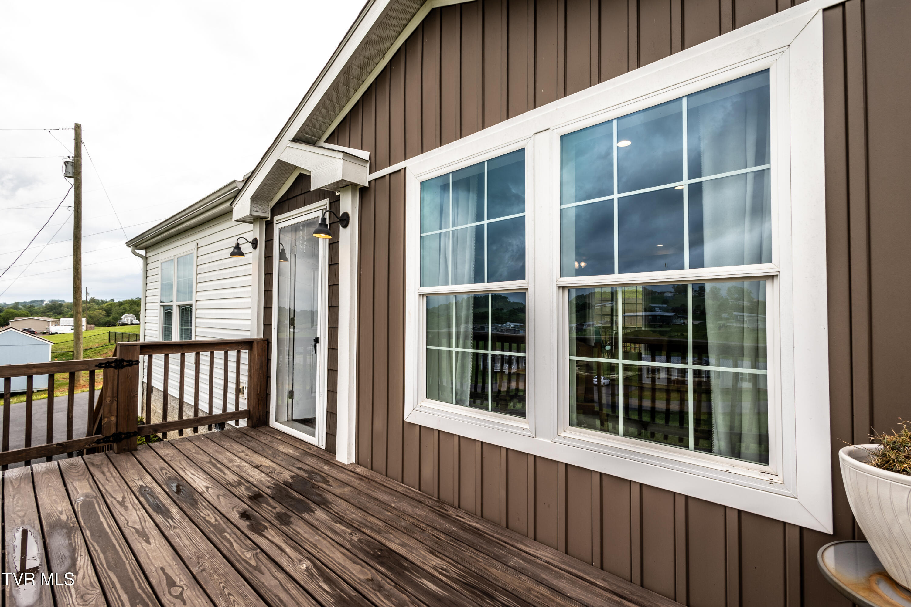 616 Towers Drive, Dandridge, Tennessee image 14