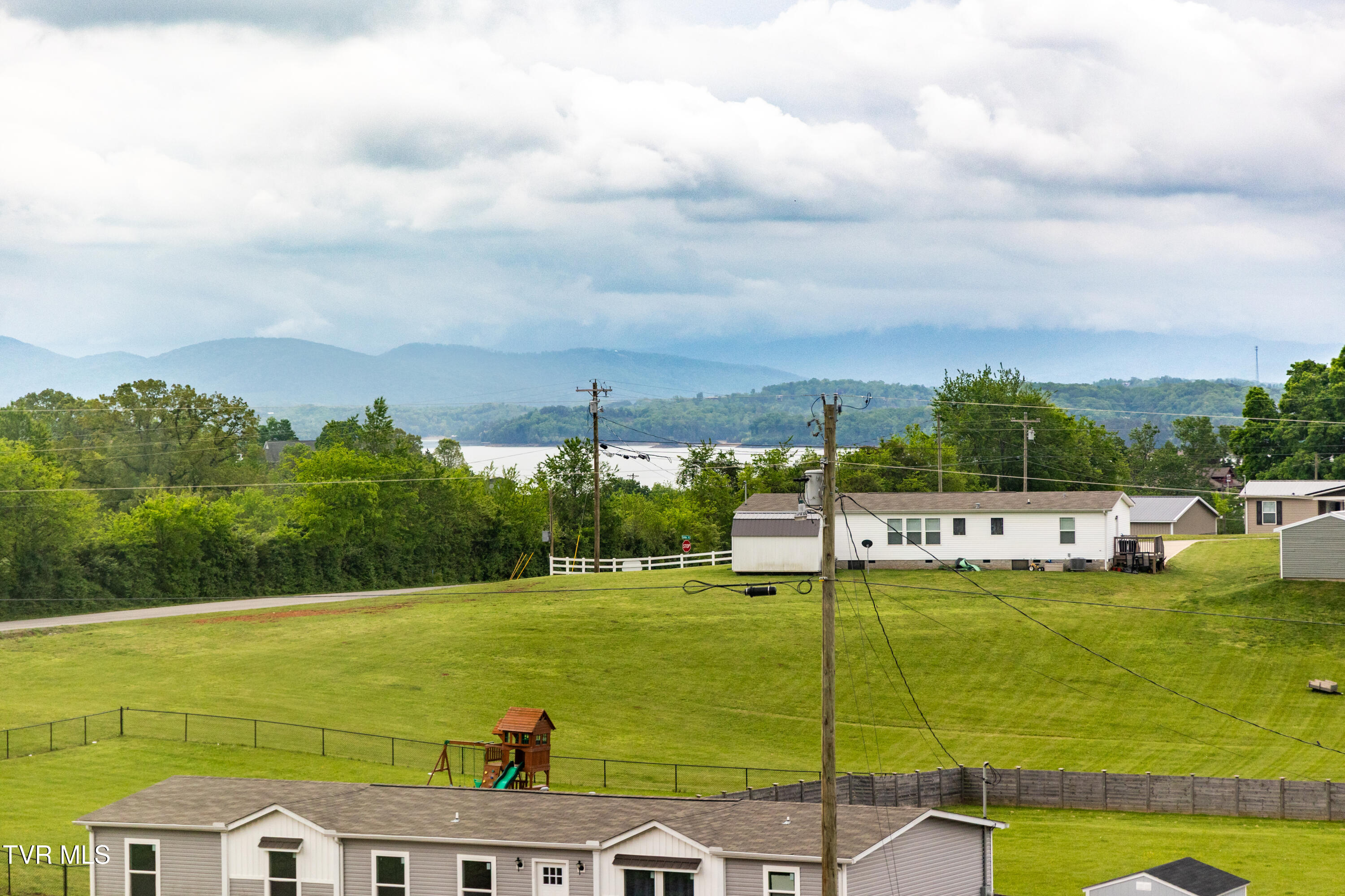 616 Towers Drive, Dandridge, Tennessee image 20