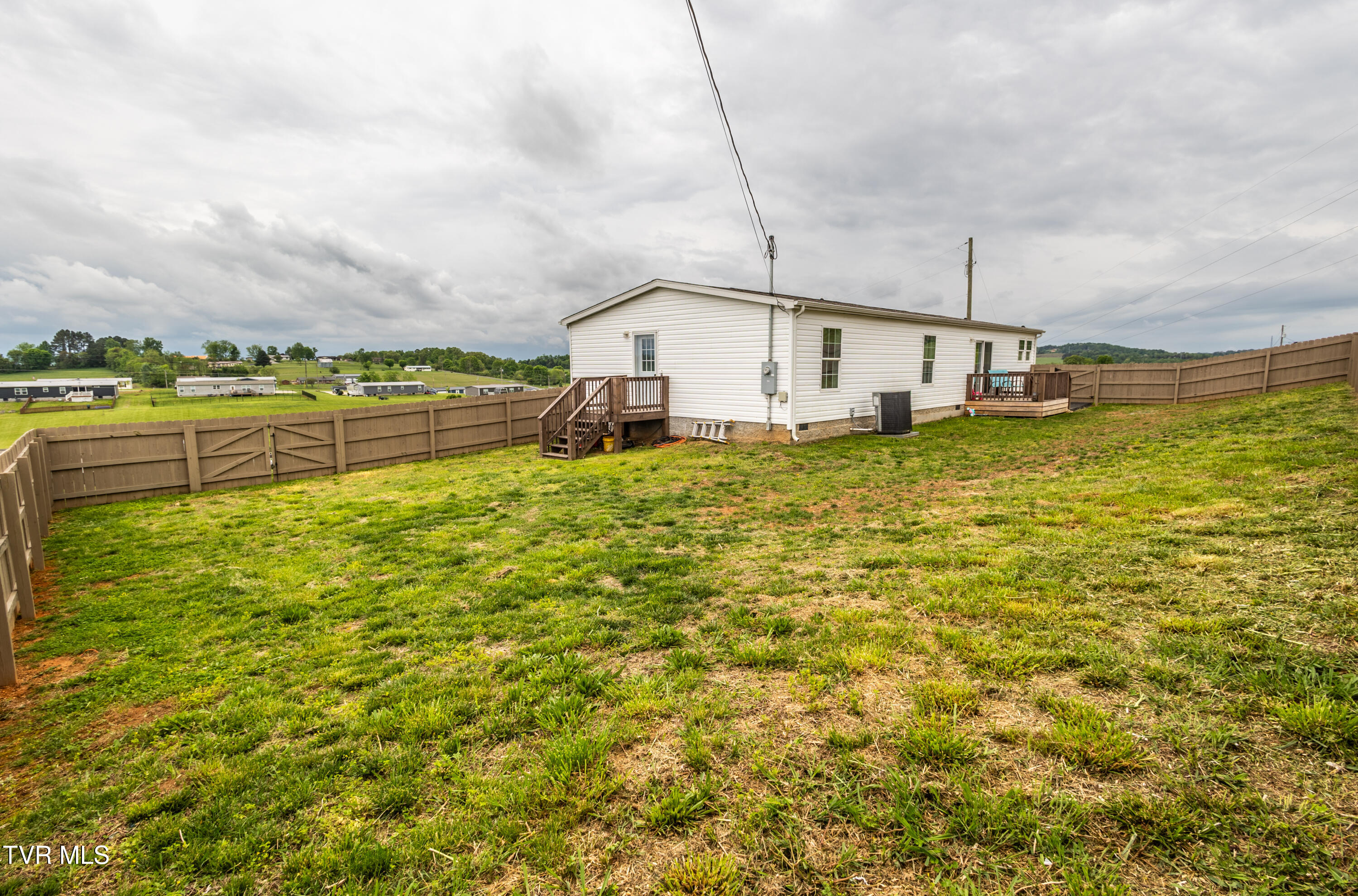 616 Towers Drive, Dandridge, Tennessee image 17