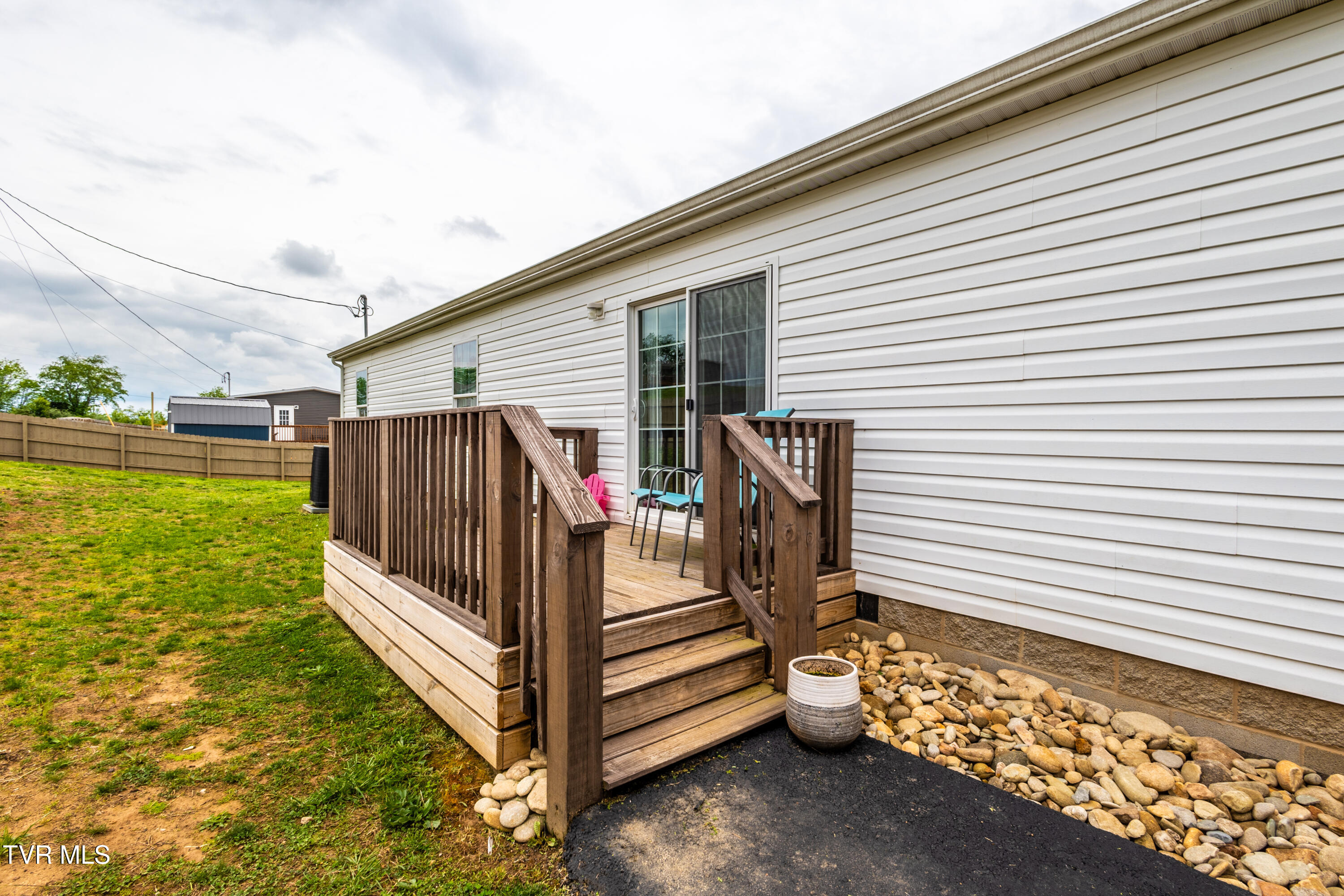 616 Towers Drive, Dandridge, Tennessee image 15