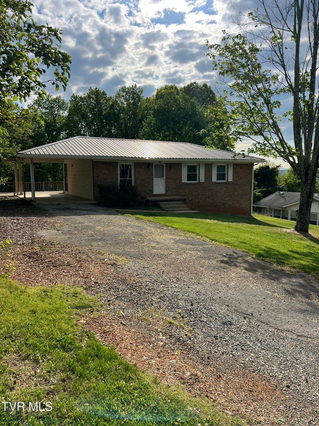 Photo of 613 Rogers Avenue, Kingsport, TN 37660 (MLS # 9994205)
