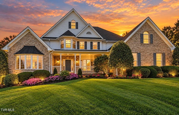 137 WESTOVER DR, BRISTOL, TN 37620 - Image 8f20db5fab37b939c45cde2faa16b739/3109520331