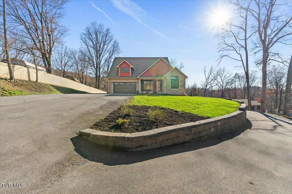 Photo of 385 Mckeehan Ridge Road, Elizabethton, TN 37643 (MLS # 9992463)
