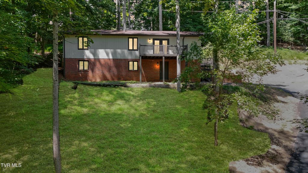 Photo of 4524 Glenbrook Drive, Kingsport, TN 37664 (MLS # 9985231)