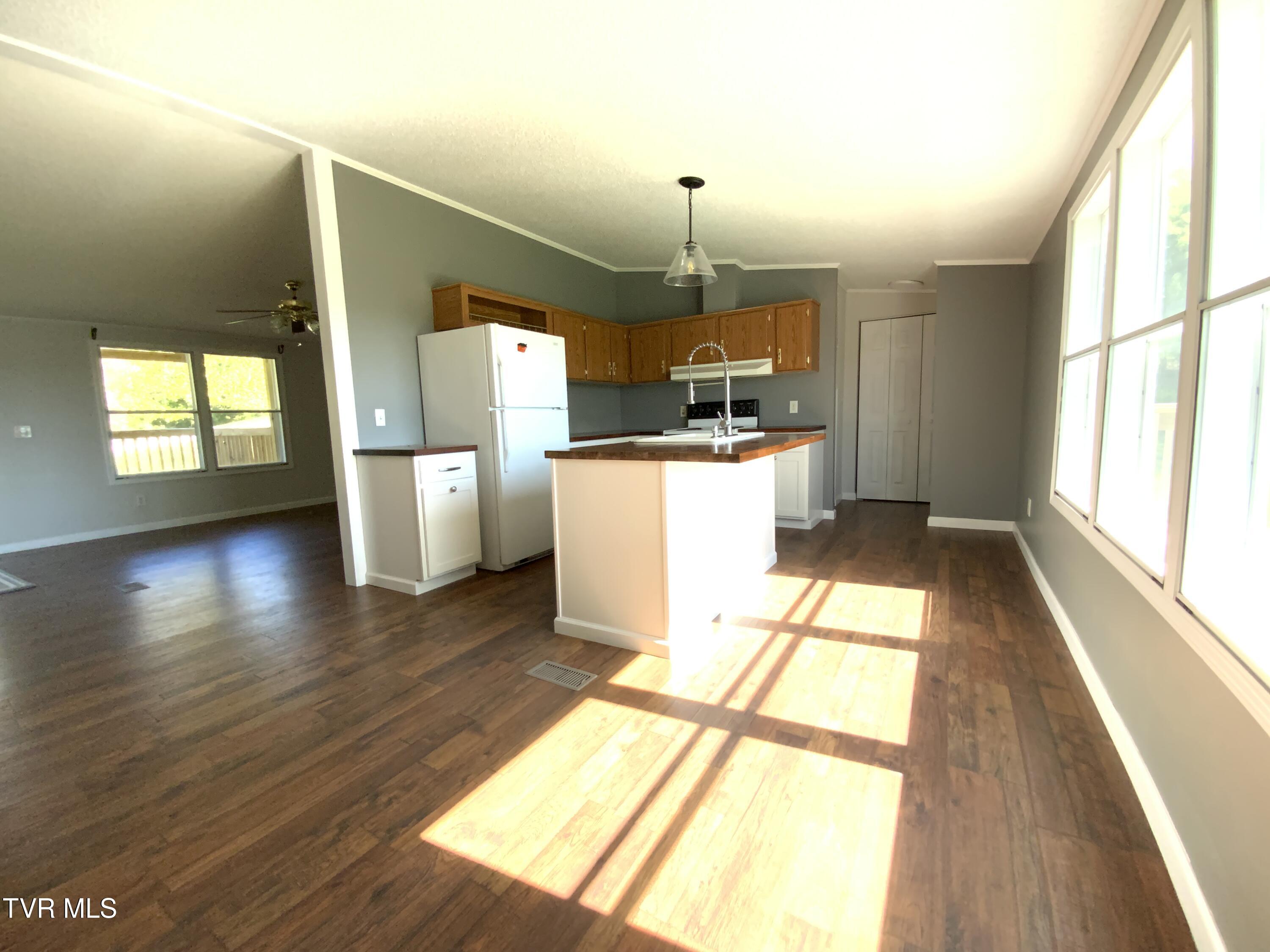 1014 Red Bud Lane, Rogersville, Tennessee image 19