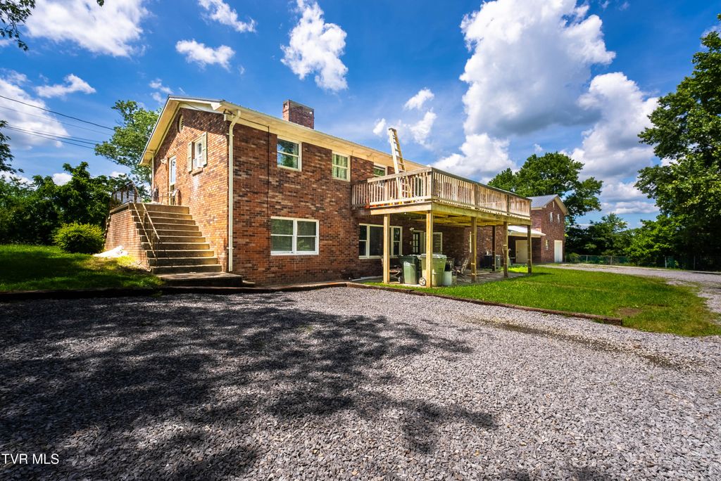 Photo of 149 Hill Top Loop, Rogersville, TN 37857 (MLS # 9996314)