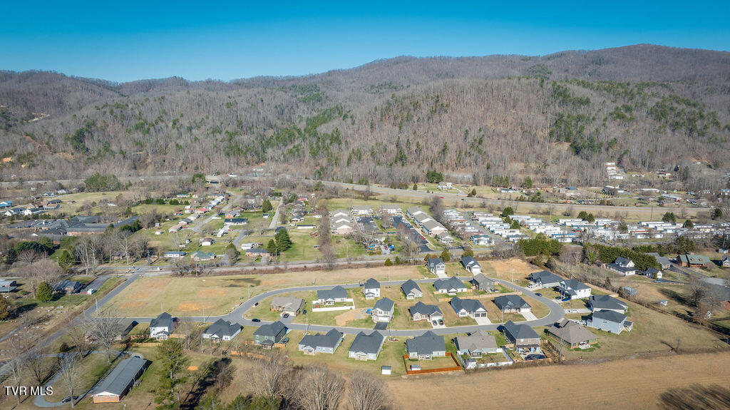 109 Ervin Loop, Erwin, Tennessee image 41