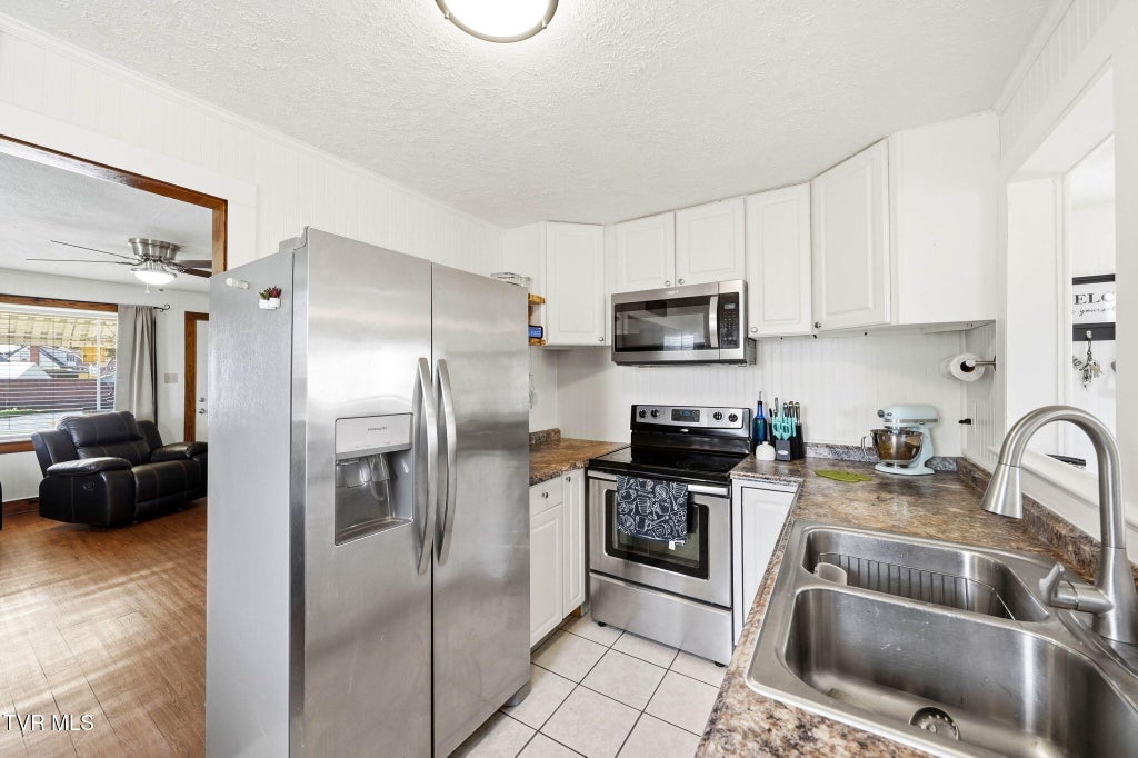 Photo of 1045 Moorland Avenue, Bristol, VA 24201 (MLS # 10002203)