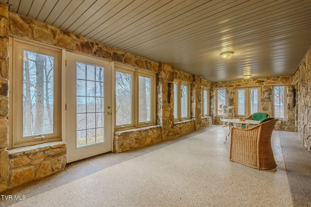 Photo of 1290 Hickory Hills Road, Jefferson City, TN 37760 (MLS # 9990989)