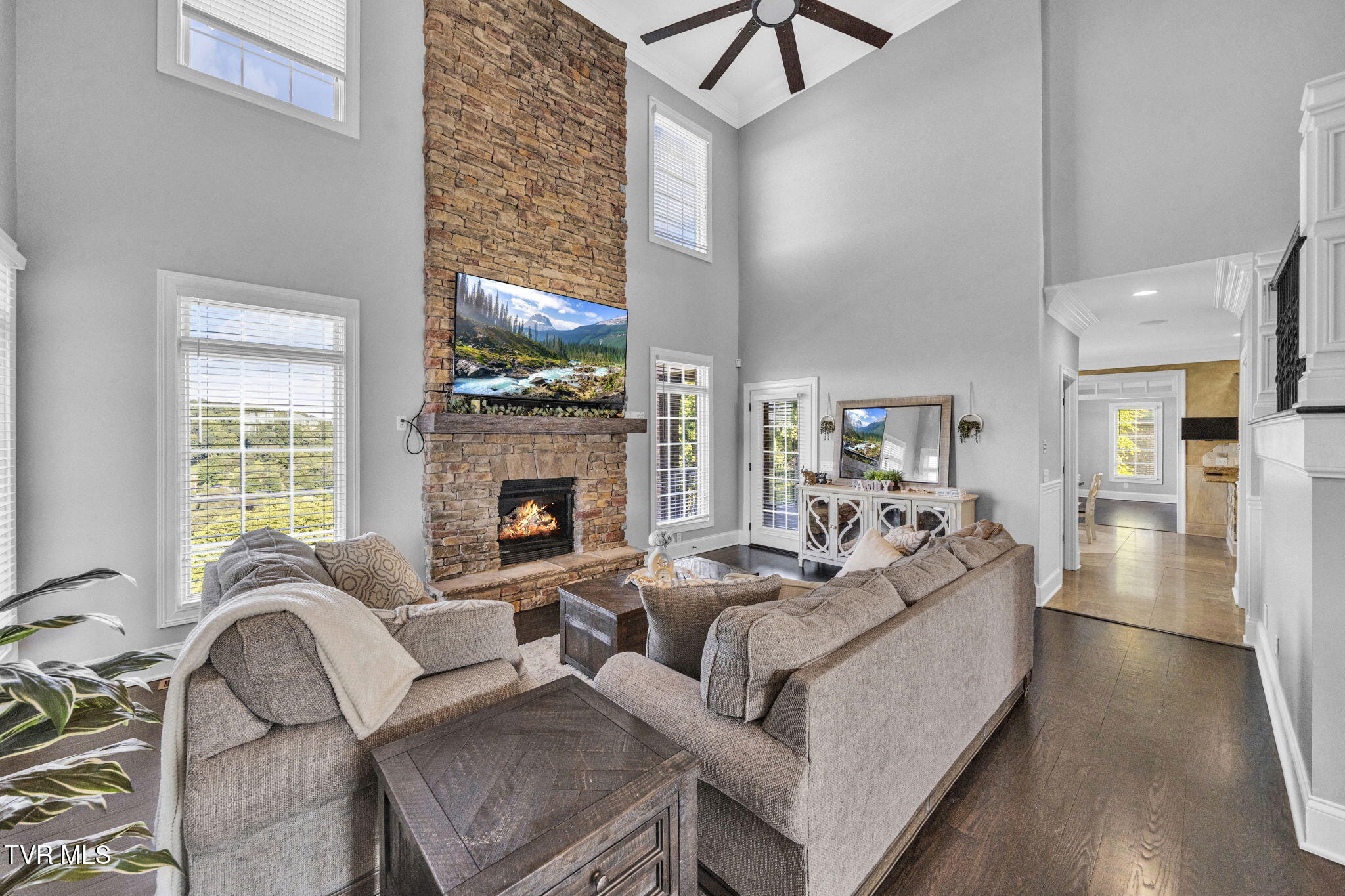 301 Sunset Ridge Court