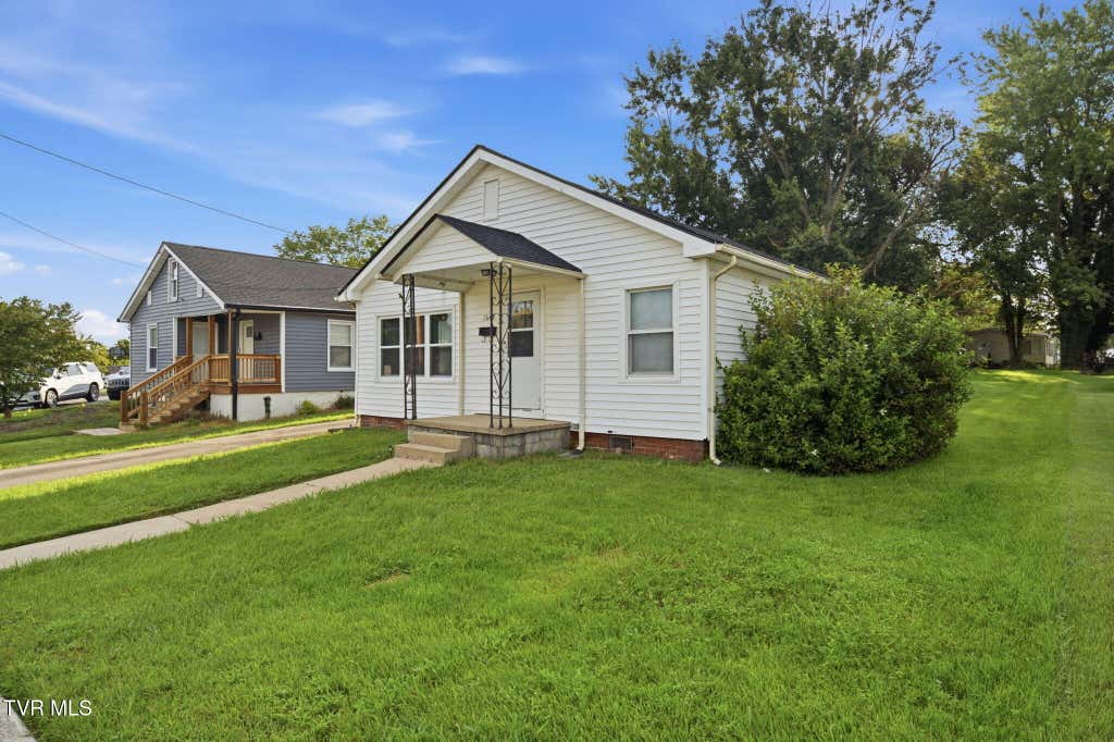 Photo of 1649 E Street, Kingsport, TN 37664 (MLS # 9999651)