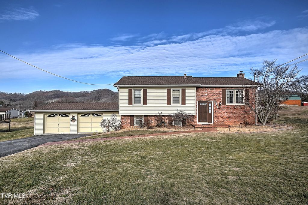 Photo of 325 Mayfield Drive, Bristol, TN 37620 (MLS # 9990536)