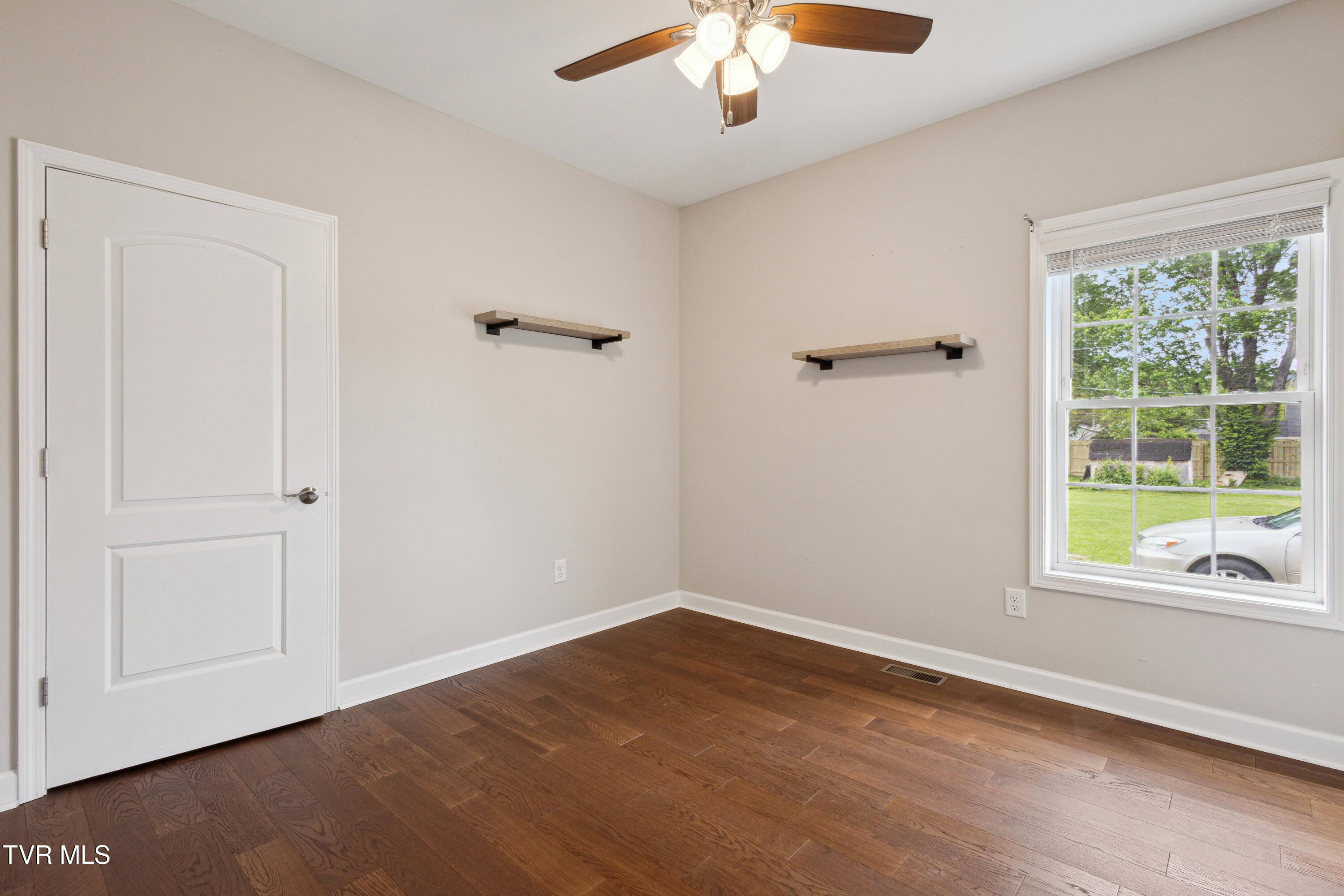 924 Walker Street, Elizabethton, Tennessee image 27