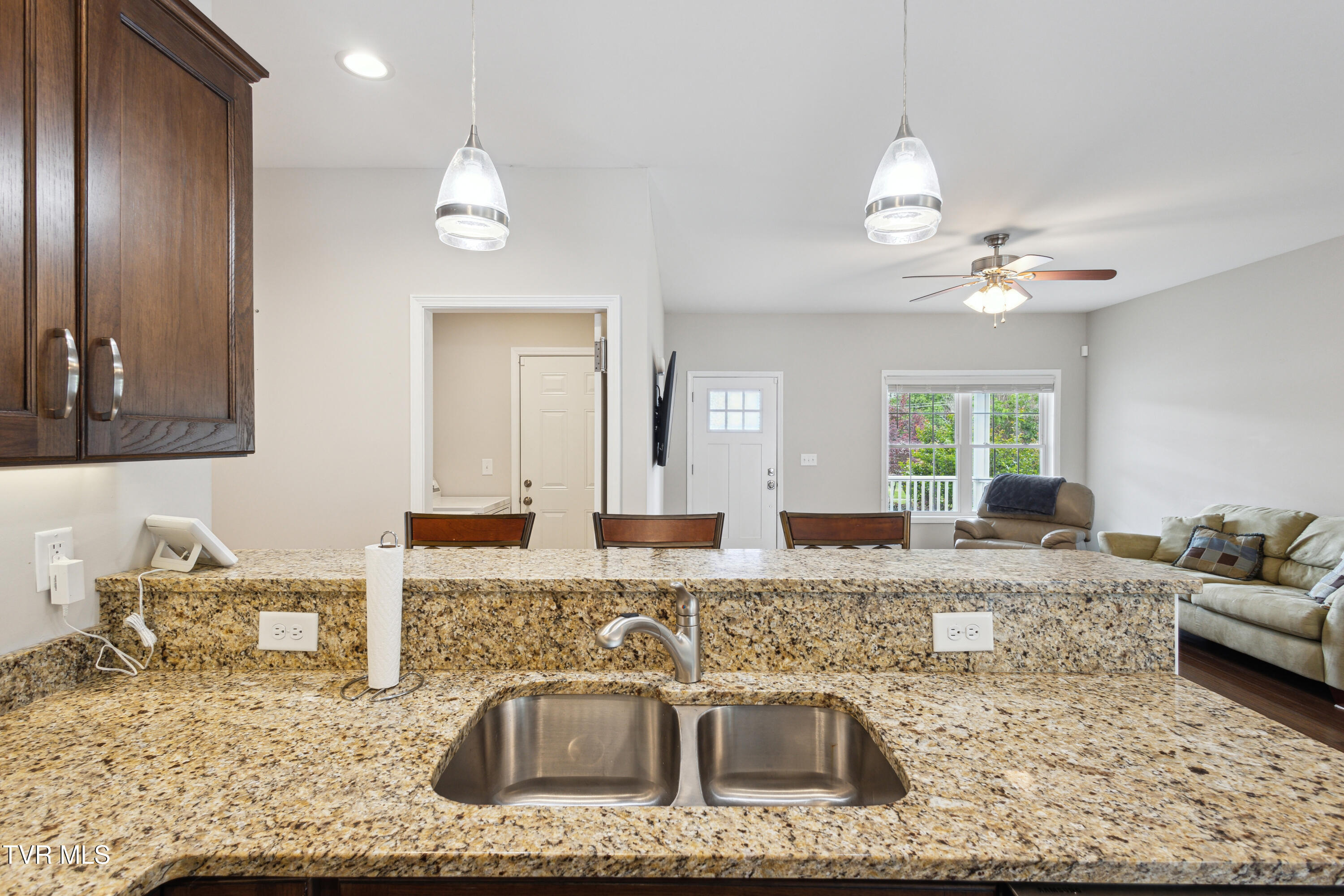 924 Walker Street, Elizabethton, Tennessee image 12