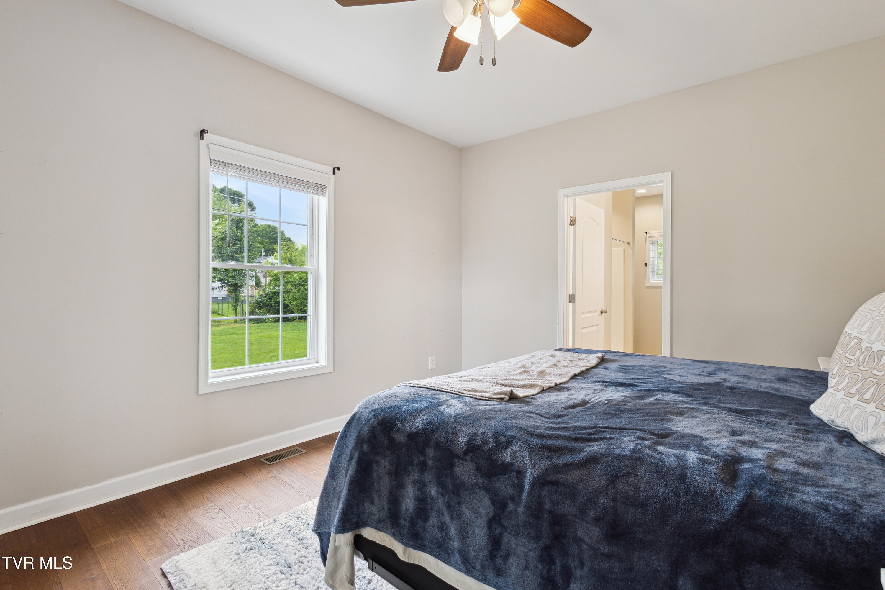 924 Walker Street, Elizabethton, Tennessee image 16