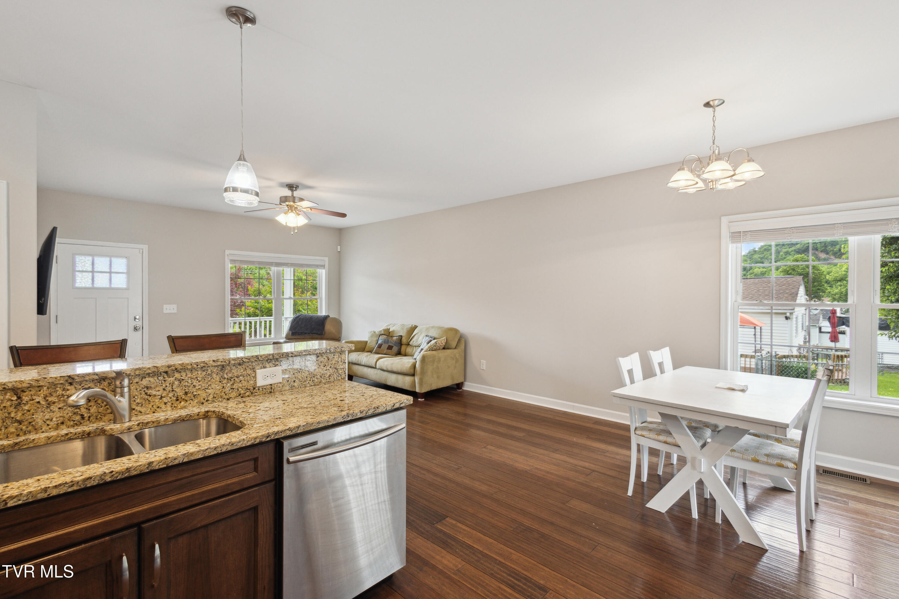924 Walker Street, Elizabethton, Tennessee image 11