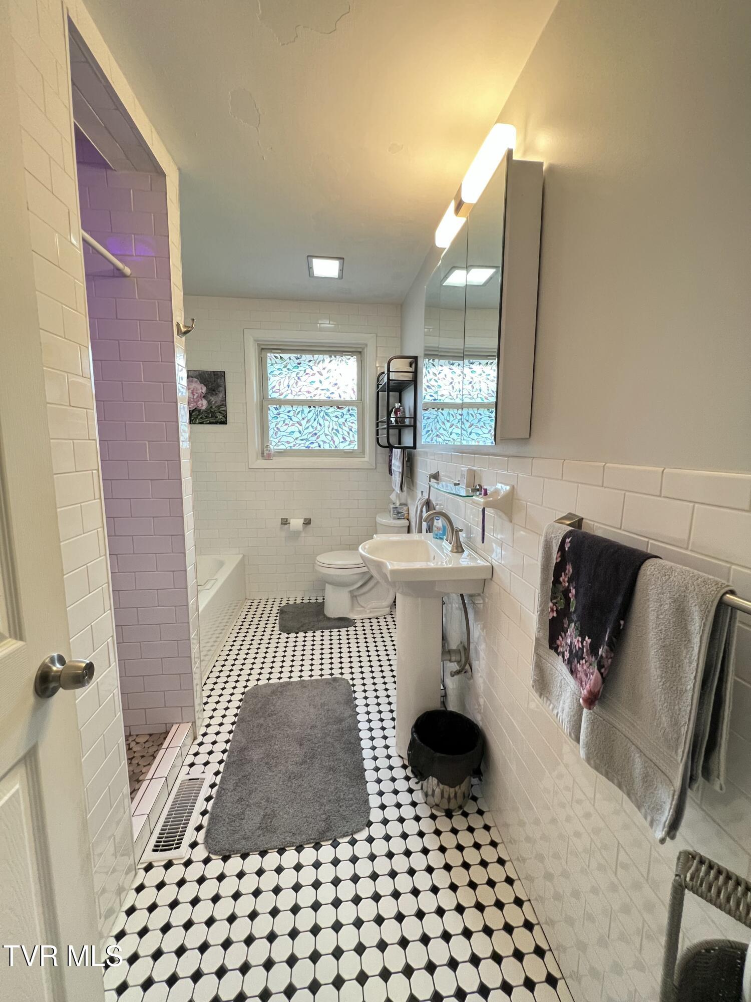 457 Devault Street, Church Hill, Tennessee image 27