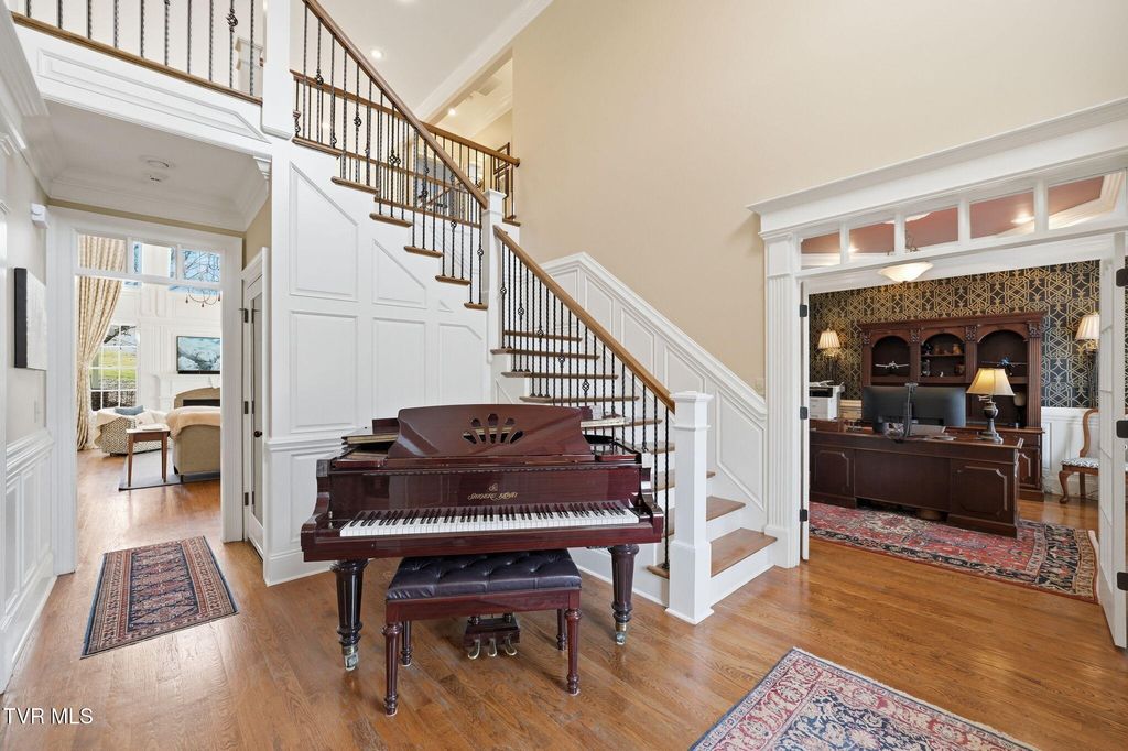 Photo of 114 Highland Gate Drive, Johnson City, TN 37615 (MLS # 9991364)