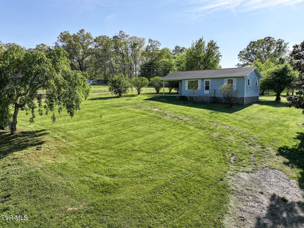 Photo of 3305 Old Kentucky Road, Mosheim, TN 37818 (MLS # 9994313)