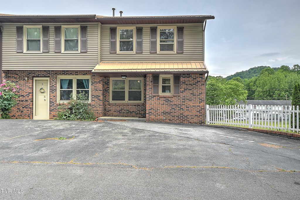Photo of 1476 Highway 126 #A6, Bristol, TN 37620 (MLS # 9980488)