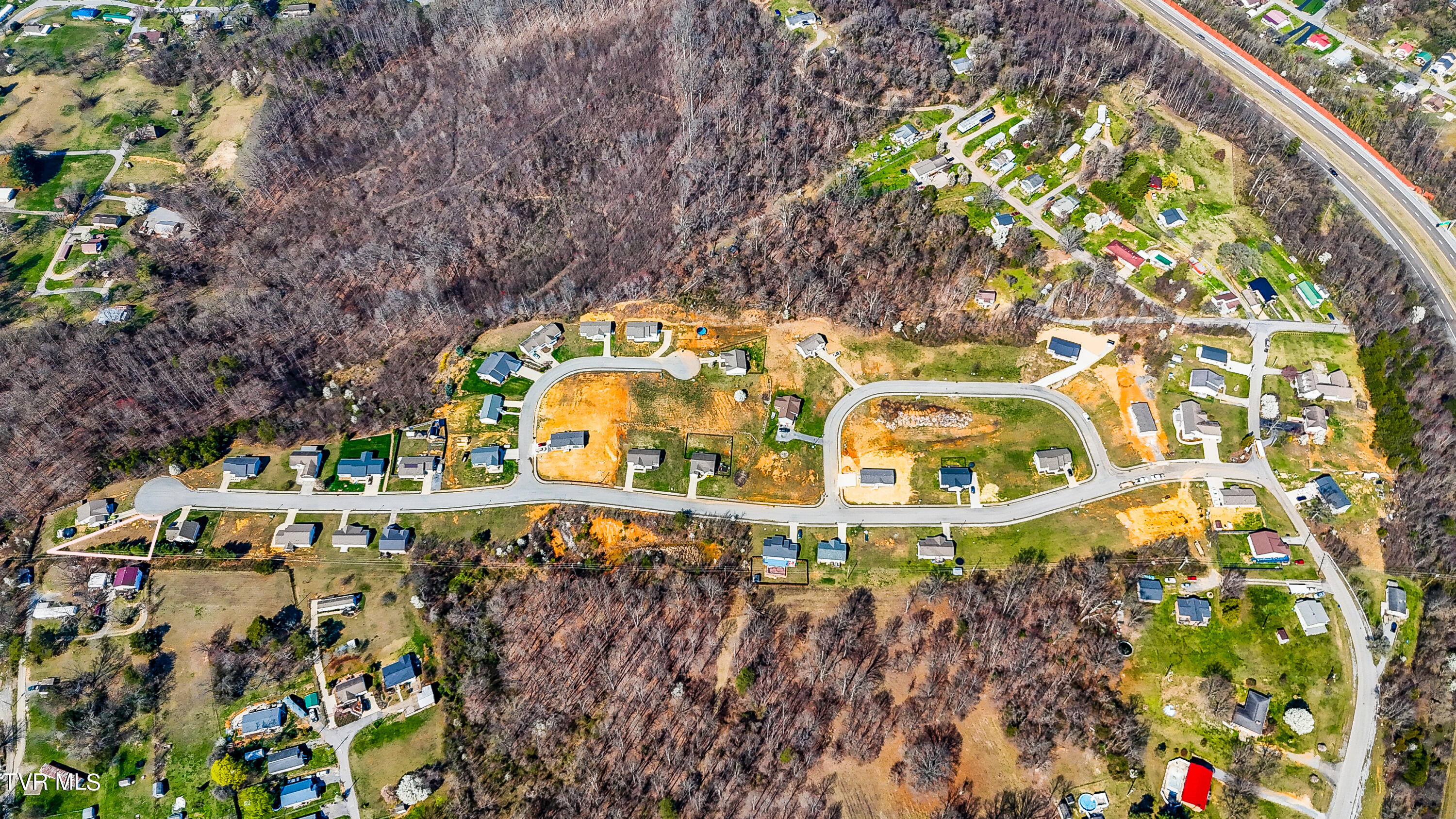 1534 Harmony Ridge Drive, Kingsport, Tennessee image 3
