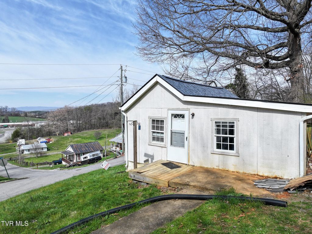 Photo of 346 Locust Street, Greeneville, TN 37745 (MLS # 9992891)