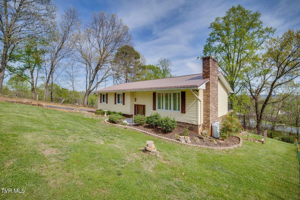 Photo of 2001 Welch Road, Kingsport, TN 37660 (MLS # 9993806)