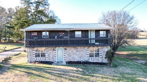 Photo of 2205 Brown Springs Rd Rd, Greeneville, TN 37743 (MLS # 9990329)