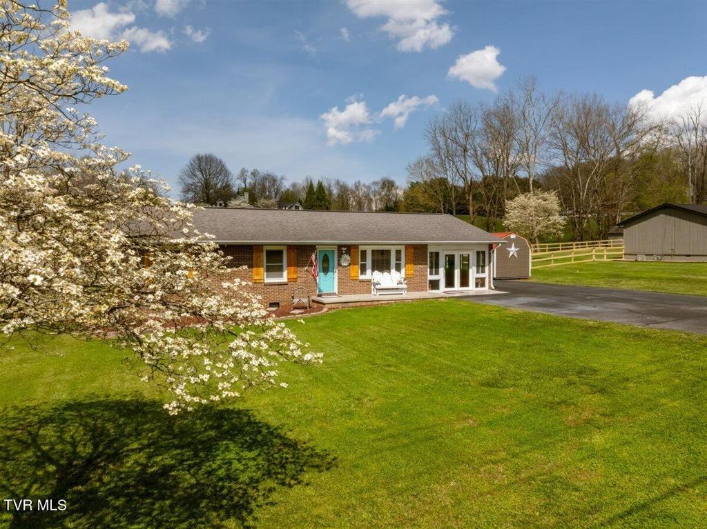 Photo of 109 Valmar Road, Unicoi, TN 37692 (MLS # 9993310)