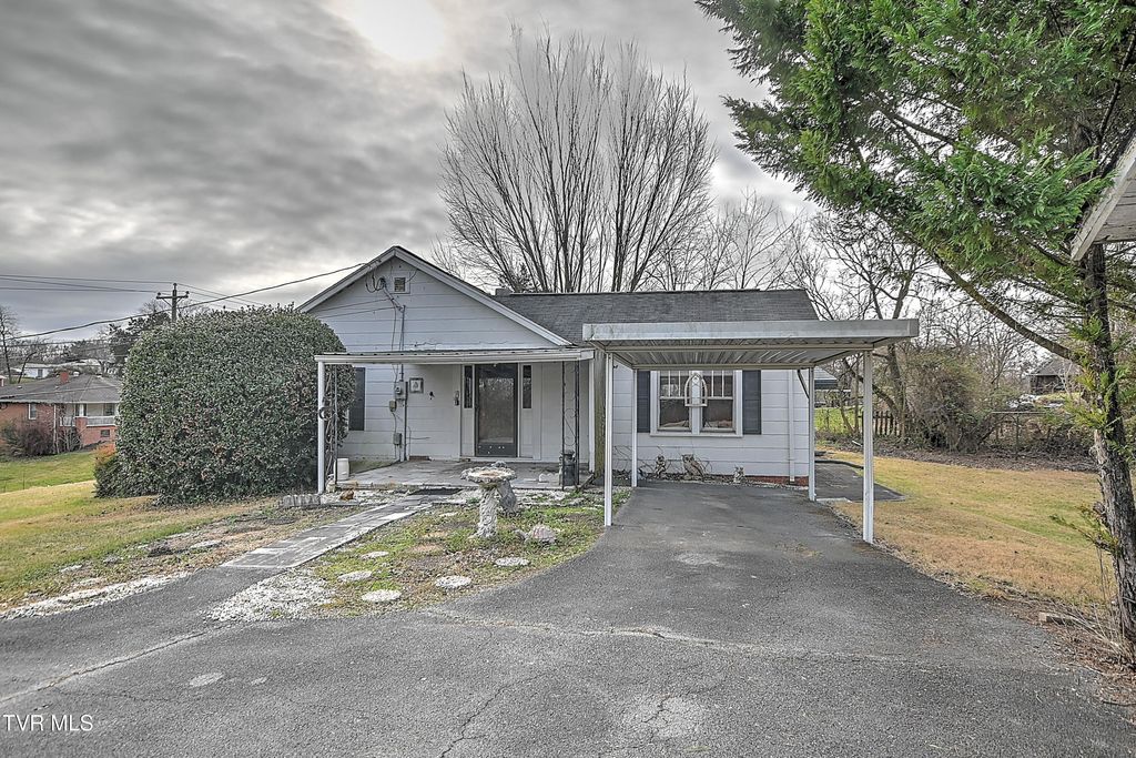 Photo of 1308 Eastman Road, Kingsport, TN 37660 (MLS # 9989704)