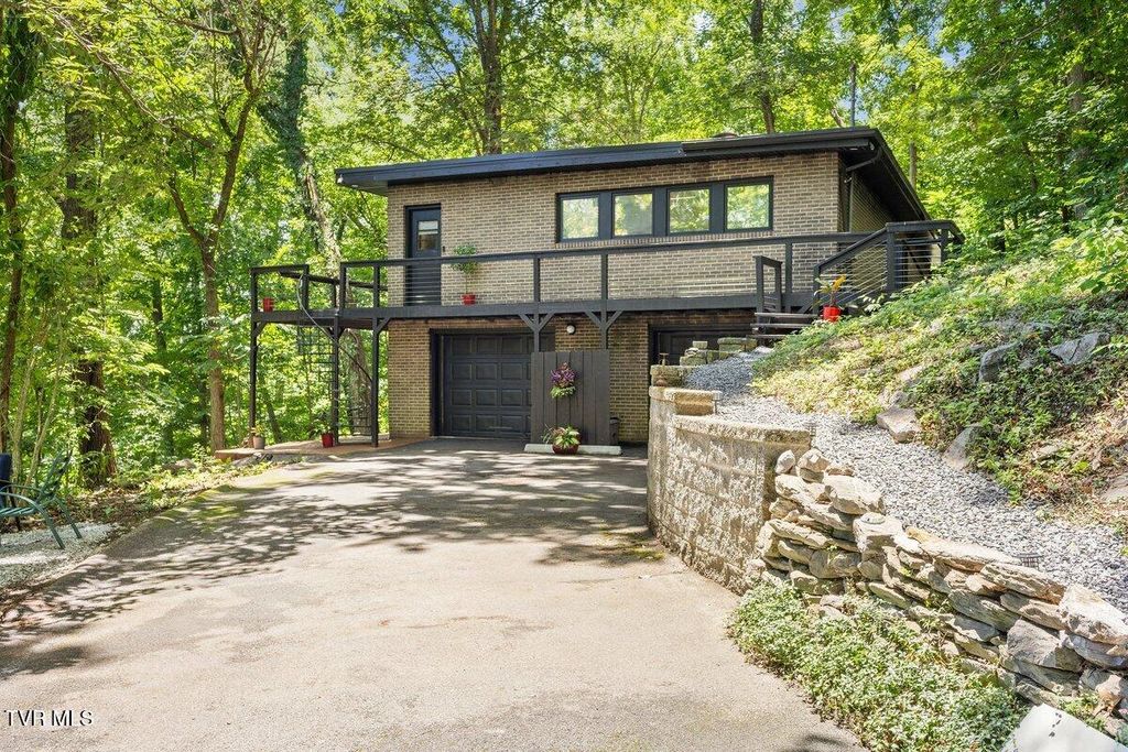 Photo of 2 Wanee Court, Johnson City, TN 37601 (MLS # 9997180)