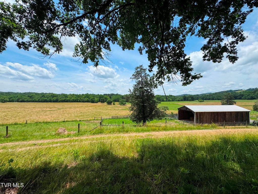 Photo of 210 Ridge Haven Drive, Surgoinsville, TN 37873 (MLS # 9990911)