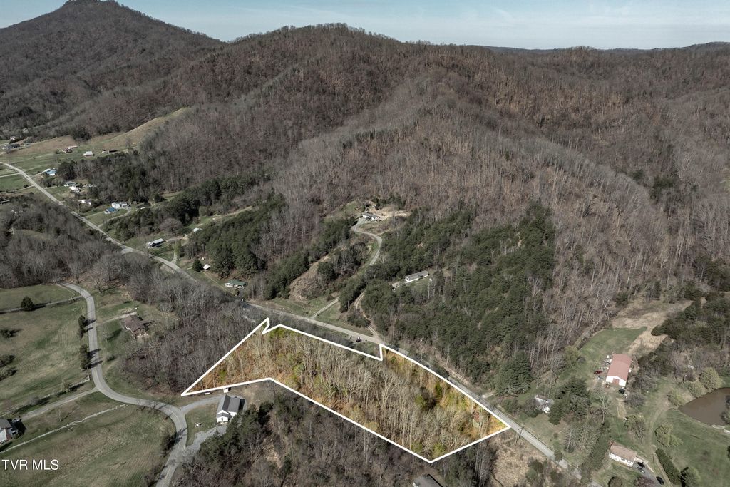 Photo of Tbd Oak Glen Circle, Fall Branch, TN 37656 (MLS # 9993032)