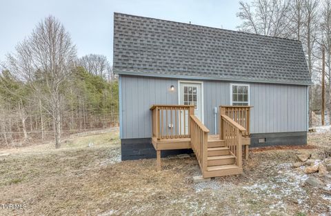 Photo of 1877 Powder Branch Road, Johnson City, TN 37601 (MLS # 9990721)