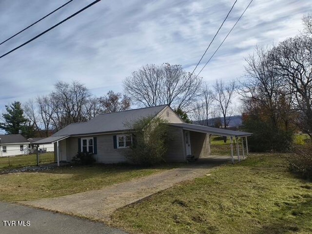 Photo of 539 Elm Street, Mount Carmel, TN 37645 (MLS # 9988246)