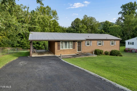 Photo of 707 Hilltop Drive, Johnson City, TN 37604 (MLS # 9999856)
