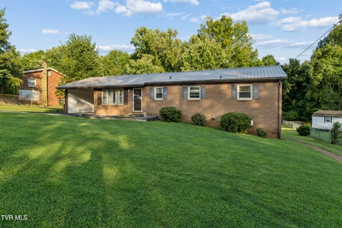 Homes For Sale - 707 Hilltop Drive<br/> Johnson City, TN 37604