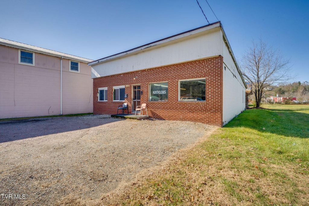 Photo of 418 Church Street, Mountain City, TN 37683 (MLS # 9988354)