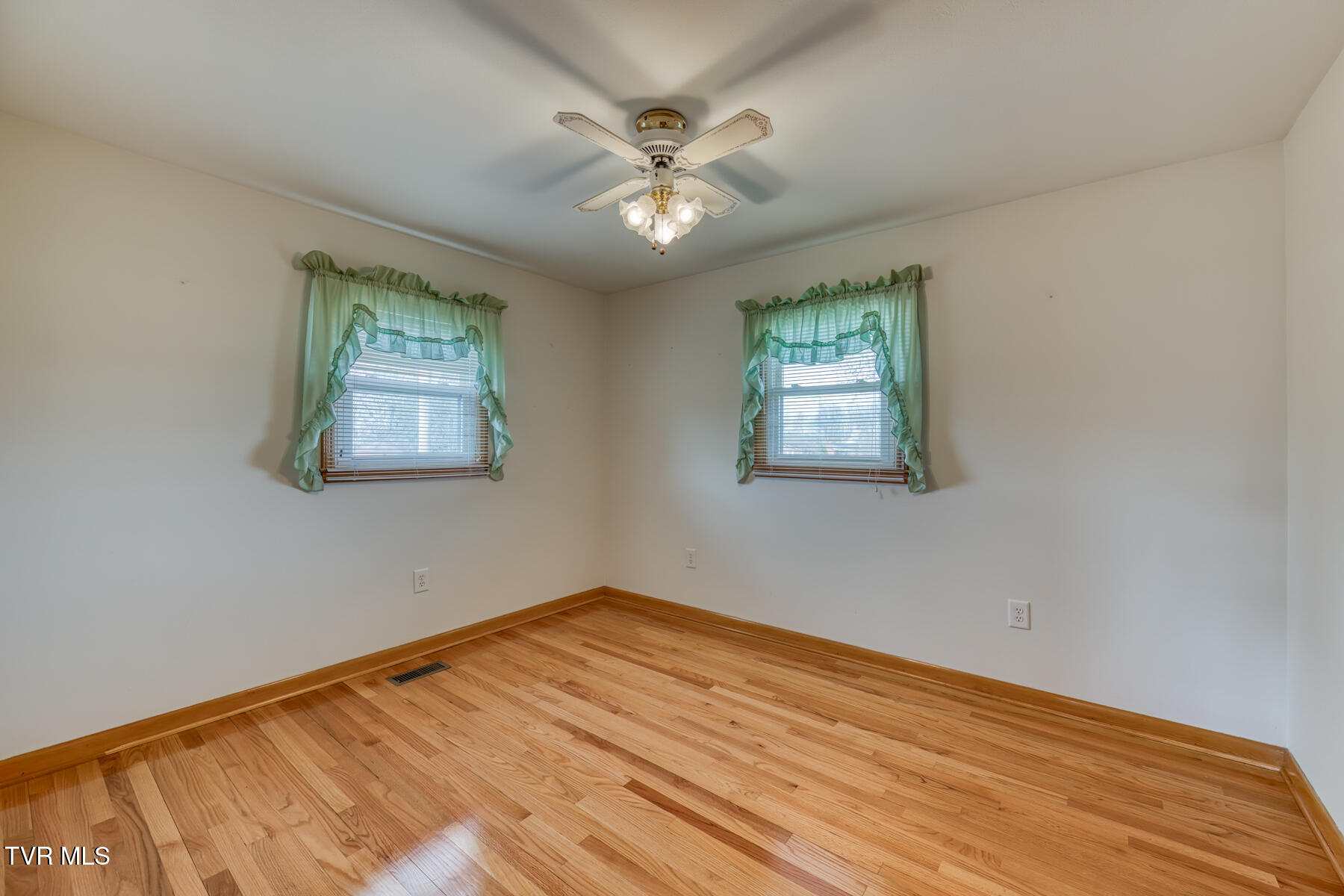 408 Jonesboro Road, Piney Flats, Tennessee image 12
