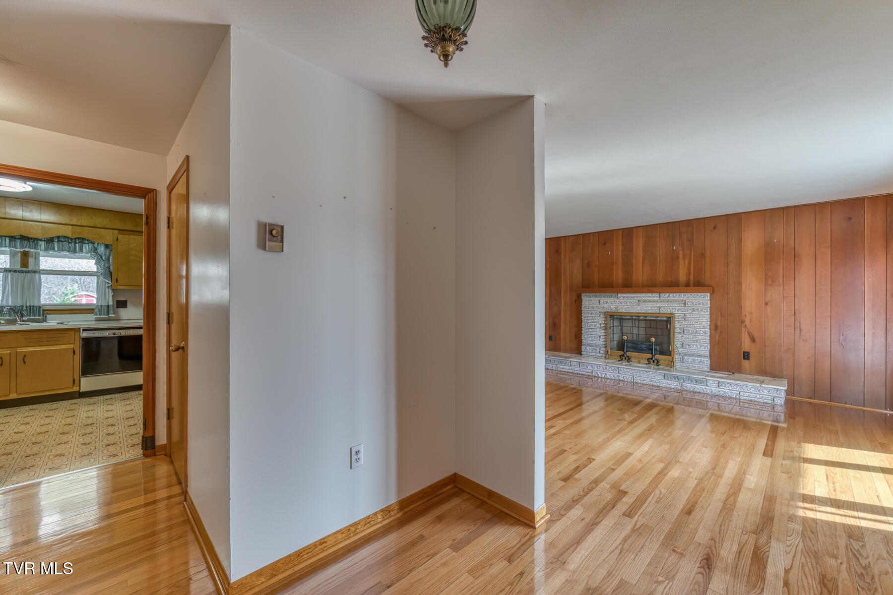 408 Jonesboro Road, Piney Flats, Tennessee image 3