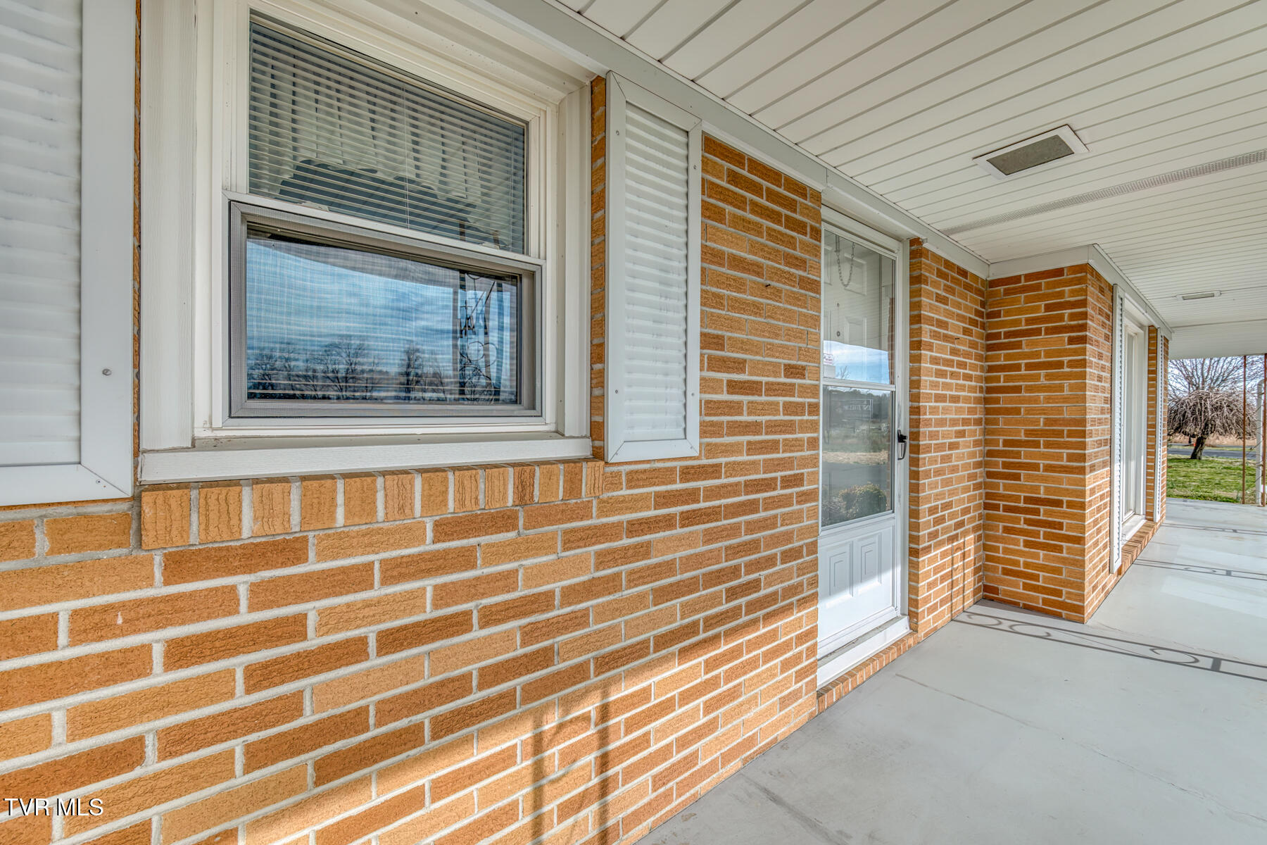 408 Jonesboro Road, Piney Flats, Tennessee image 2