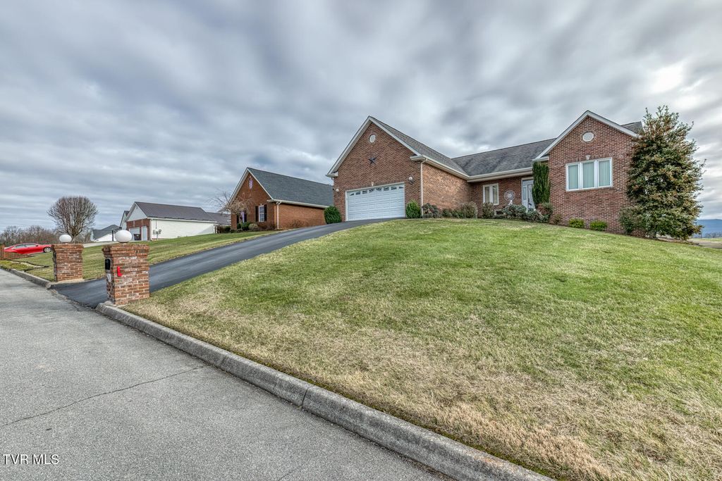 Photo of 229 Country Meadows Circle, Bristol, TN 37620 (MLS # 9989689)