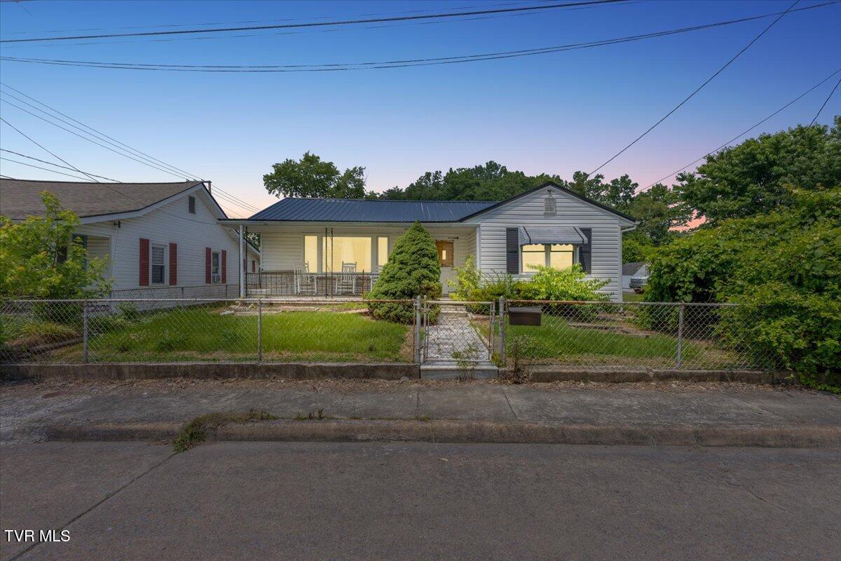 204 Millpond Street, Kingsport, Tennessee image 2