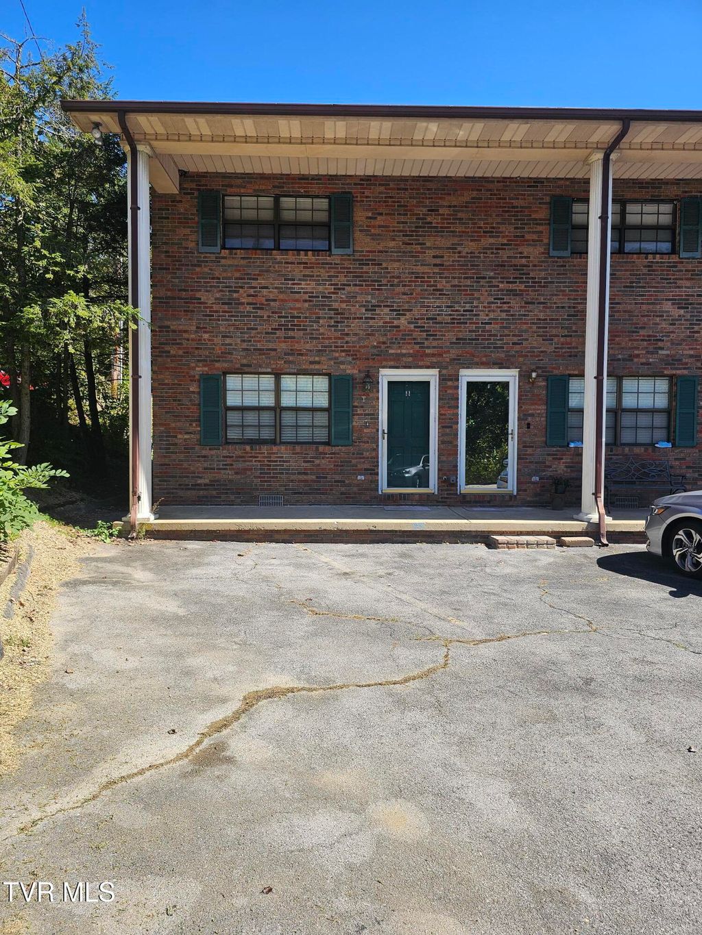 Photo of 453 Eastley Court #6, Kingsport, TN 37660 (MLS # 9986590)