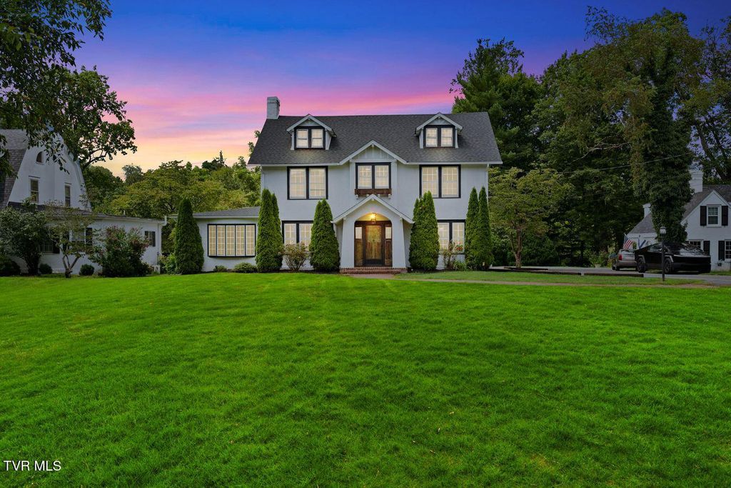 Photo of 217 North Street, Marion, VA 24354 (MLS # 9983925)