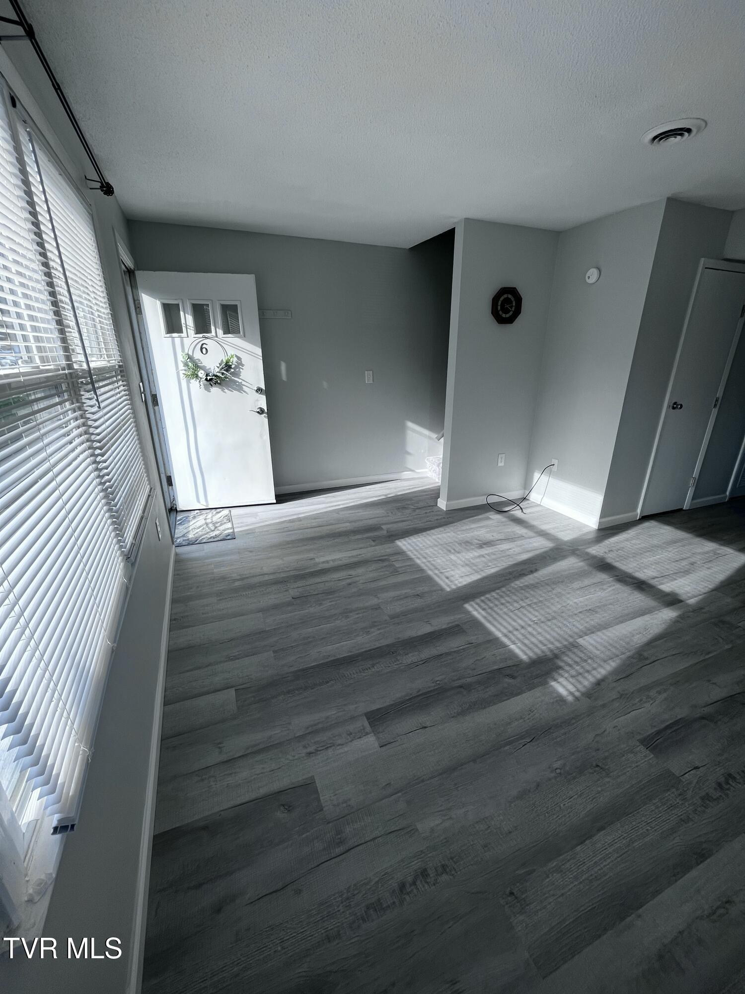 1805 King College Road #E6, Bristol, Tennessee image 3